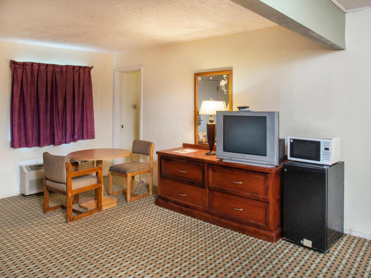 Rest Inn - Extended Stay, I-40 Airport, Wedding & Event Center Amarillo Eksteriør bilde